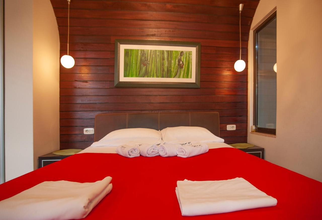 Guest house And Teona