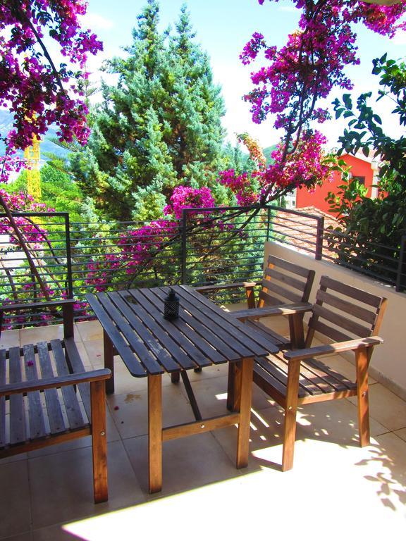 Guest house And Teona